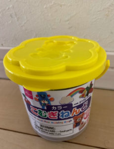 ダイソー　こむぎねんど