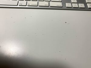 ダイソーのUSBブロアーでキーボードの汚れをスッキリ！
